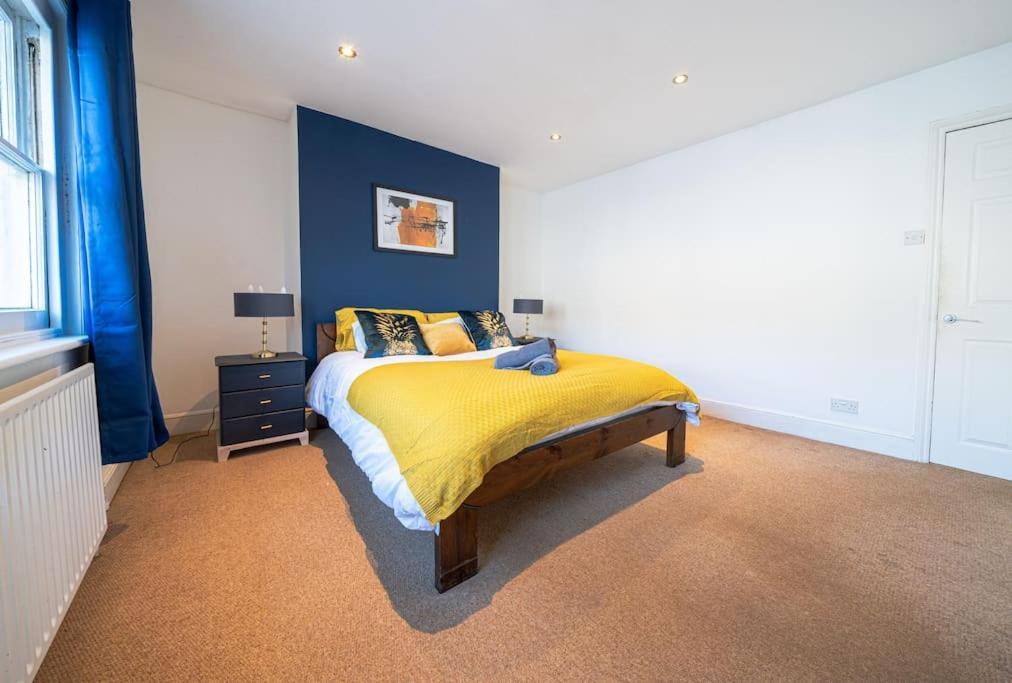 Large City Centre 2 Bed - Close To Station Leilighet Royal Tunbridge Wells Eksteriør bilde